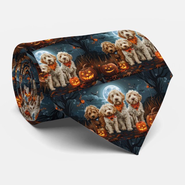 Cravate Goldendoodle Halloween Éffrayant (Roulé)