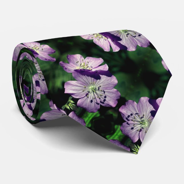Cravate Joli Motif de paire de fleurs de géranium violet (Roulé)