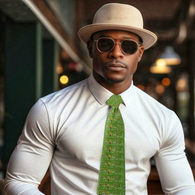 Cravate Kwanzaa-Multi (Dress for the holidays, in this Kwanzaa-Multi Neck Tie!)