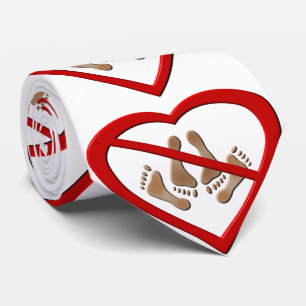 Cravate L'amour fait des pieds dans un signe interdit en f