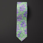 Cravate Lavande Abstraite et florale verte de chaux<br><div class="desc">Faites une déclaration audacieuse avec notre Cravate Abstrait Lavender et Lime Green Floral. La combinaison unique de lavande et de vert citron,  avec le motif floral abstrait,  crée un aspect distinctif et élégant. Découvrez nos chaussettes assorties pour compléter votre regard.</div>