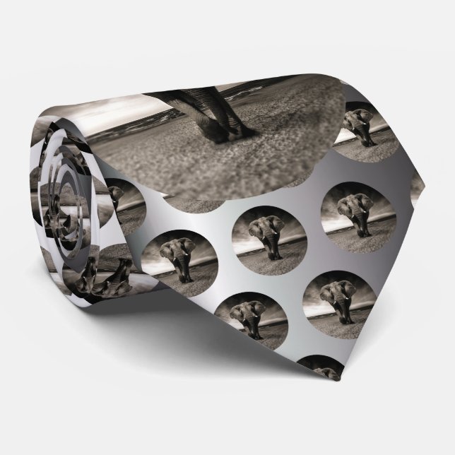 Cravate L'éléphant en fuite (Roulé)