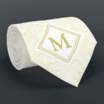 Cravate L'or et le Marbre blanc avec le Monogramme Diamant<br><div class="desc">Ce design chic et tendance a le riche look élégant du marbre doré et un espace réservé en forme de losange au fond avec un échantillon de monogramme. Changez simplement l'initiale à la vôtre.</div>
