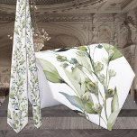 Cravate Mariage Eucalyptus Spray & Vines<br><div class="desc">Une élégante aquarelle de cravate mariage peint avec une végétation d'eucalyptus avec des sprays d'art floral délicat contre un arrière - plan blanc pur et solide.</div>