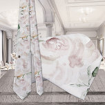 Cravate Mariage Ultra Blush Garden Peony<br><div class="desc">Un cravate à fleurs d'aquarelle rose et blanc naturel ultra-roux,  avec des fleurs de pivoines peintes à l'aquarelle en fleur sur un arrière - plan de lavage d'aquarelle naturel écru. Cette cravate à la mariage à fleurs rose,  blanc et verdoyante est idéale pour toutes les occasions.</div>