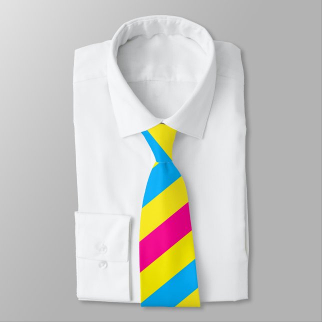 Cravate masculine (Attaché)