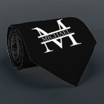 Cravate Monogramme et nom élégants personnalisés<br><div class="desc">Monogramme et cadeaux de nom élégants personnalisés avec monogramme personnalisé dans le style de police serif classique avec boîte de nom au milieu du monogramme.</div>