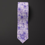 Cravate Monogramme floral de lavande<br><div class="desc">Élevez votre tenue mariage avec notre Cravate Lavender Floral Monogram. Le motif floral délicat en lavande ajoute une touche de charme et de sophistication. Assurez-vous de compléter le look avec nos chaussettes de coordination pour un ensemble poli.</div>