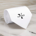 Cravate Monogramme minimaliste blanc<br><div class="desc">Rendez-le personnel avec notre cravate Monogrammé Minimaliste Blanc. Cette cravate élégante présente vos initiales subtilement brodées dans un coin pour un look poli et professionnel.</div>