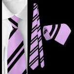 Cravate Motif à rayures violettes noir<br><div class="desc">Cravate Motif  à rayures violettes.</div>