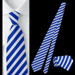 Cravate Motif Abstrait rayé bleu et blanc<br><div class="desc">Cravate Motif Abstrait Bleu Et Blancs.</div>