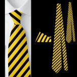 Cravate Motif Abstrait rayé noir et jaune<br><div class="desc">Cravate Motif Abstrait À Rayures Noires Et Jaunes.</div>