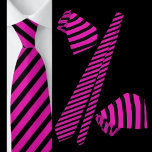Cravate Motif Abstrait rayé rose et noir<br><div class="desc">Cravate Motif Abstrait À Rayures Roses Et Noires.</div>