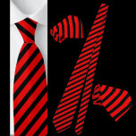 Cravate Motif Abstrait rayé rouge et noir<br><div class="desc">Cravate Motif Abstrait À Rayures Rouges Et Noires.</div>