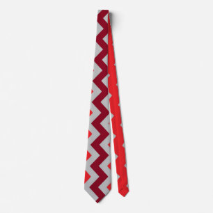 Cravate Motif Chevron dans les tons rouges