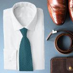 Cravate Motif Cyan Diamond<br><div class="desc">La Cravate moderne Cyan Diamond Motif dispose d'une élégante et élégante motif en diamant blanc et cyan moderne. Parfait pour les mariages,  les groomsmen,  Fête des pères,  cadeau d'anniversaire pour papa ou grand-père et plus. Conçu par ©Evco Studio www.zazzle.com/store/evcostudio</div>