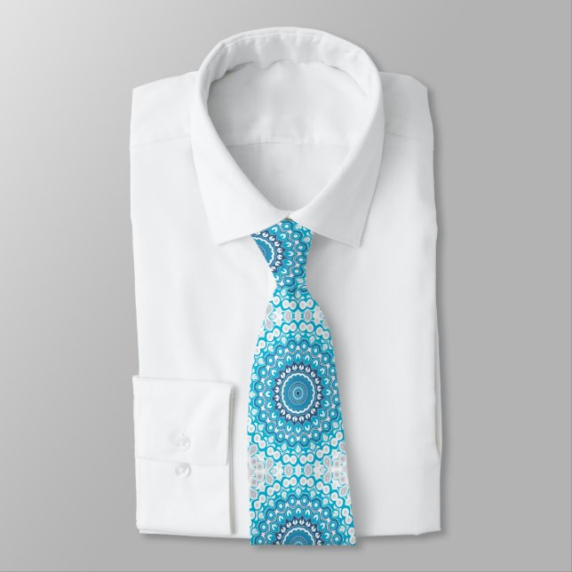 Cravate Motif de médaillon peint en bleu et gris (Attaché)