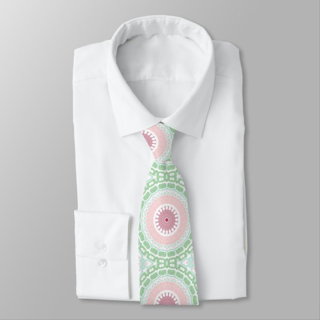Cravate Motif de médaillon peint en rose et vert (Attaché)