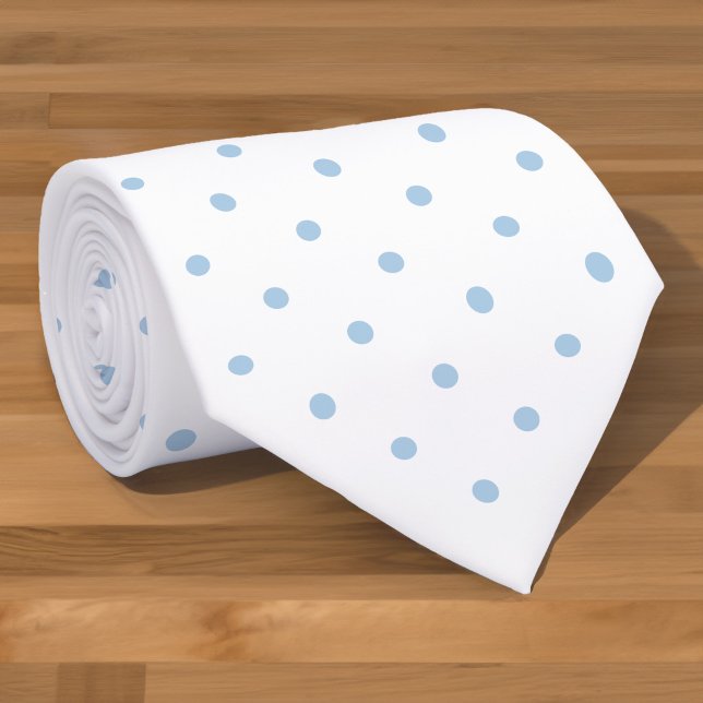 Cravate Motif de point mini Polka bleu clair sur blanc (Light Blue Mini Polka Dot Pattern on White Neck Tie in situ)