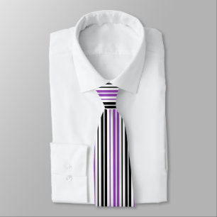 Cravate Motif de rayures blanches noires violettes 