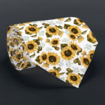 Cravate Motif de tournesol jaune<br><div class="desc">Cravate de motif floral rustique avec aquarelle illustration de tournesols jaunes à l'haleine de bébé.</div>