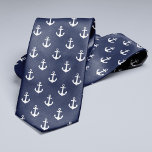Cravate Motif des Ancres bleues de la Marine<br><div class="desc">Design nautique élégant parfait pour des journées décontractées au bureau ou un week-end à la plage.</div>
