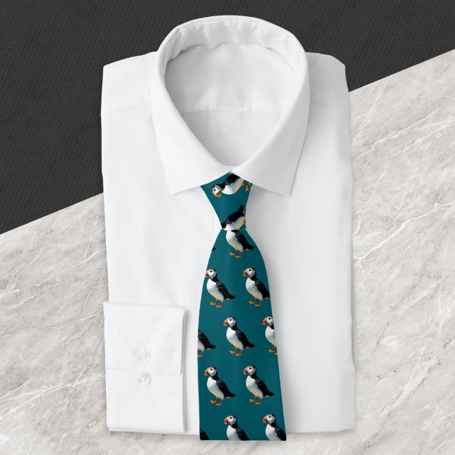 Cravate Motif faunique bleu de l'océan Atlantique Puffins  (A stylish tie in teal, patterned with Atlantic puffin birds)