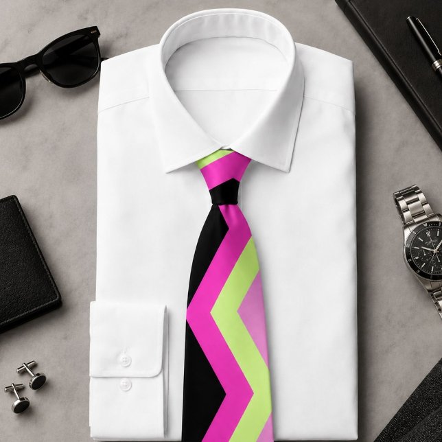 Cravate motif zigzag girly moderne noir fuchsia chevron (modern girly zigzag pattern black fuchsia chevron tie)
