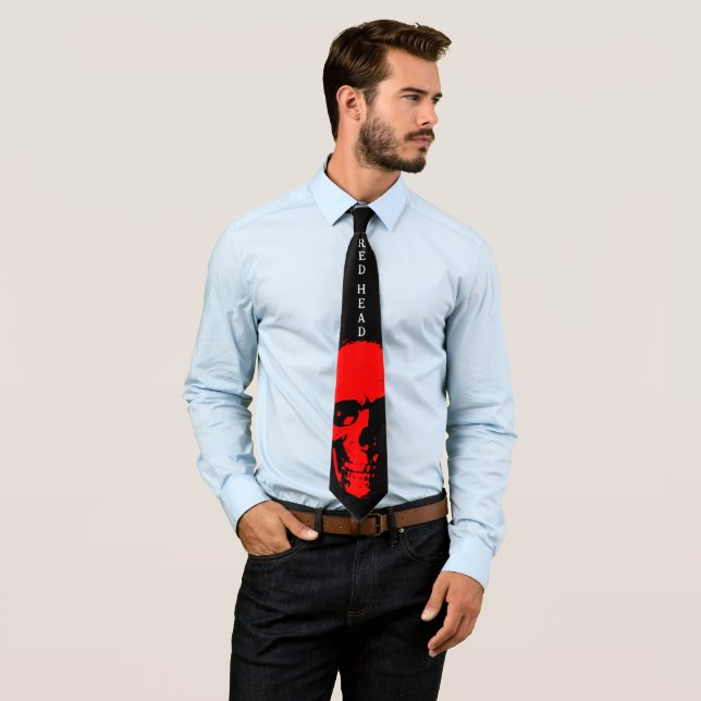 Cravate Necktie à tête rouge (En situation)
