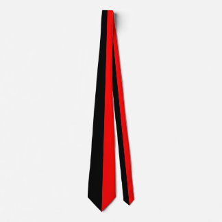 Cravate Noir et rouge couleur partagée