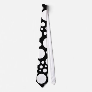 Cravate noire et blanche de point