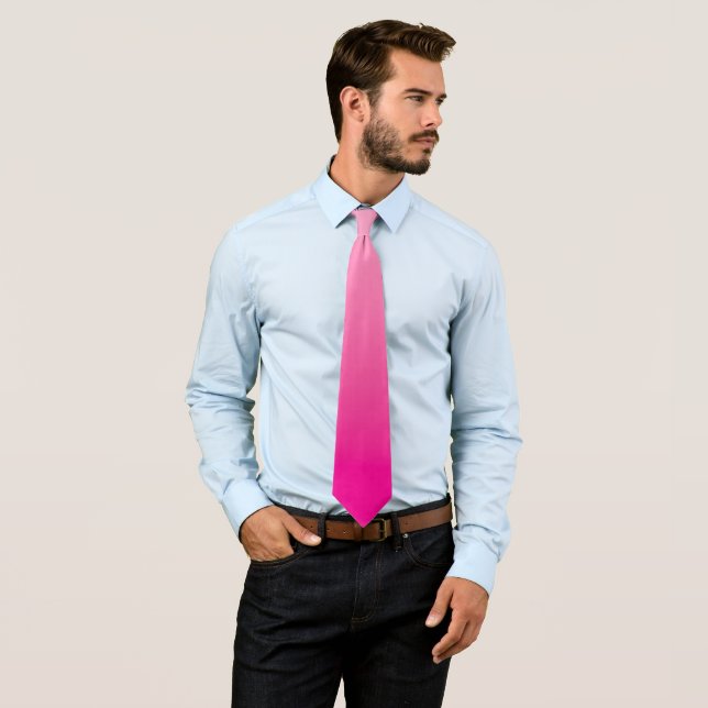 Cravate Ombre Rose Clair et Chaud (En situation)