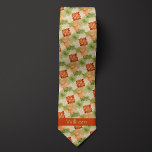Cravate Orange brûlée et vert mousse inspirée par les Dama<br><div class="desc">Optez pour une esthétique intemporelle avec notre Cravate vert de mousse et d'orange brûlée inspirée par les Damas. Le motif damassé classique en orange brûlée et vert mousse en fait un choix polyvalent pour les mariages. Customiser avec le nom ou les initiales. N'oubliez pas d'explorer nos chaussettes assorties pour un...</div>