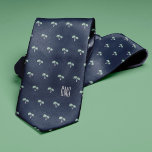 Cravate Palmiers Monogramme Marine Bleu<br><div class="desc">Des palmiers sur un arrière - plan bleu marine. Personnalisez avec un monogramme pour en faire un cadeau parfait. Vous cherchez une couleur différente ? Pas de problème ! Cliquez simplement sur le bouton "Personnaliser" et sélectionnez la couleur arrière - plan de votre choix.</div>