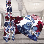 Cravate Pavot & Peony Rouge Blanc & Mariage Bleu<br><div class="desc">Un cravate mariage de marine bordeaux peint en couleur jaune,  blanc et bleu,  avec des pavots et des pivoines bleu marine et bordeaux contre un arrière - plan blanc pur.</div>