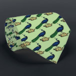 Cravate Peacock héraldique Vintage stylisé sur Couronne C<br><div class="desc">Peacock héraldique vintage sur une couronne Invitations personnalisables et accessoires avec un dessin stylisé Vintage d'un paon sur une couronne. Vous pouvez facilement customiser ces produits en ajoutant des champs de texte, en supprimant des champs de texte existants, en modifiant des images de conception ou en ajoutant des images supplémentaires...</div>