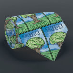 Cravate Pensez Green Brain De l'environnement<br><div class="desc">PENSEZ VERT. Cette conception originale d'un cerveau comme feuillage d'un arbre prône la pensée verte - pour la Terre et pour sa diversité d'humains, d'animaux et de plantes dans l'environnement. L'art Arrière - plan présente un paysage verdoyant avec un ciel bleu brillant. Un design pour ceux qui se soucient de...</div>