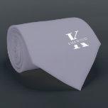 Cravate Pièce Grise Élégante Monogramme   Nom | Recto-Vers<br><div class="desc">Une élégante cravate à deux faces présentant un monogramme blanc gras sur un fond gris Coin profond. Sur ce monogramme est inscrit votre prénom ou nom de famille en lettres majuscules.</div>
