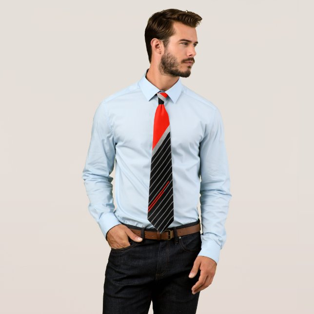 Cravate Rayure fine rouge, noire et blanche (En situation)