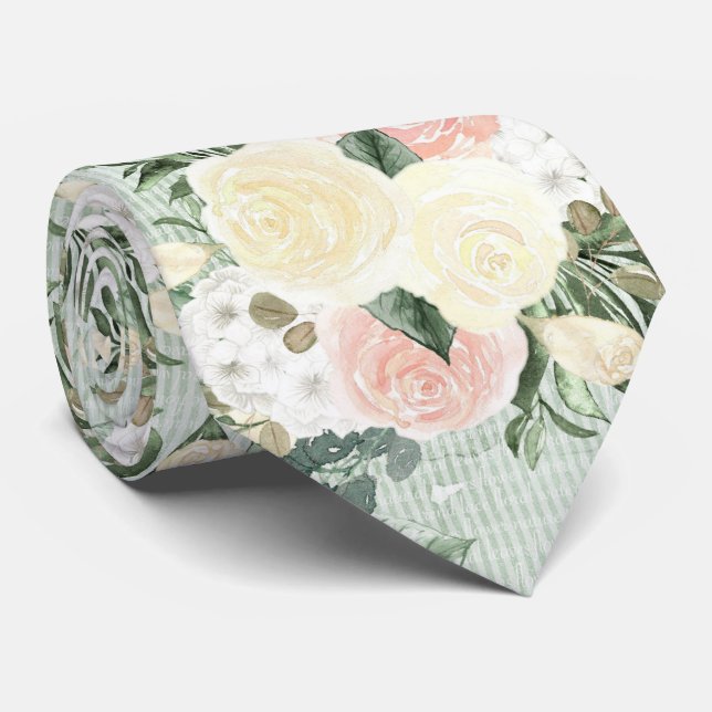 Cravate Roses roses et crème sur fond vert (Roulé)