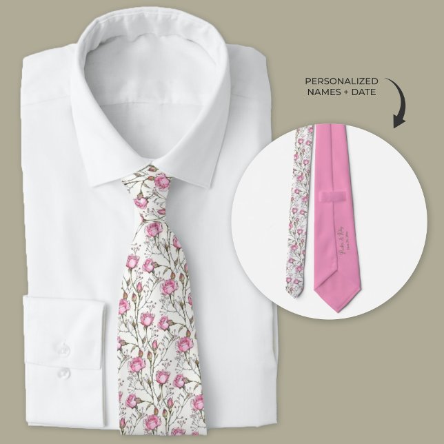 Cravate Roses roses roses avec bébés Mariage de respiratio (Wedding necktie for groom and groomsmen. White tie with cute pink roses and babies breath.)
