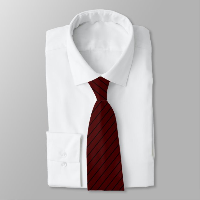 Cravate Rouge d'Oxblood avec des rayures noires (Attaché)