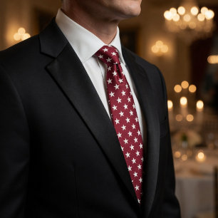Cravate Rouge Profond et Blanc Crispé Petit Motif Étoile
