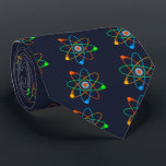 Cravate Science de la structure atomique<br><div class="desc">CRAVATE DE STRUCTURE ATOMIQUE. Cravate cool,  tendance et amusante inspirée de la science conçue comme un cadeau pour tous les scientifiques,  professeurs de sciences,  étudiants en sciences,  bref tout geek scientifique dans votre vie (et qui vous inclut)! Conçu par Science Geekness© à l'adresse http://www.zazzle.com/sciencegeekness*</div>