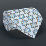 Cravate Snowflake sucre biscuit hiver Hanoukka Noël<br><div class="desc">Le design présente une illustration originale d'un biscuit à sucre à flocon bleu classique. Idéal pour Noël ou Hanoukka ! Ne vois-tu pas ce que tu cherches ? Vous avez besoin d'aide pour la personnalisation ? Cliquez sur "Contacter ce designer" pour avoir quelque chose créé juste pour vous !</div>