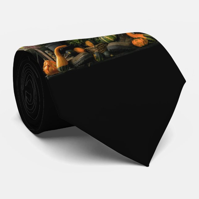 Cravate Thanksgiving Day Scene with Bench and Fall Harvest (Roulé)