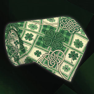 Cravate Trèfles de la Saint-Patrick et nœuds celtiques ent