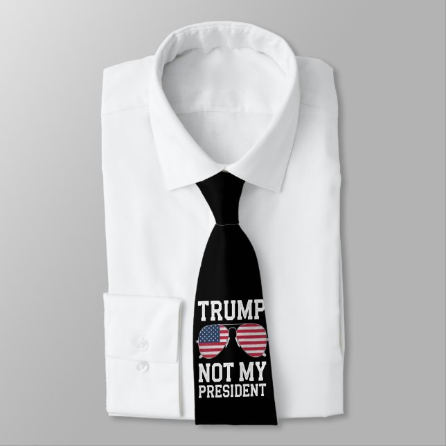 Cravate Trump Pas Mon Président Anti-Trump (Attaché)