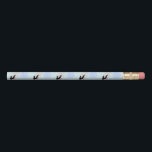 Crayon Cute Blue Baby Boy Stork<br><div class="desc">Cette superbe paire de crayons présente une image graphique d'une mignonne cigogne blanche avec des plumes de queue noires accrochées à un paquet de couvertures bleu pâle. Il y a du texte bleu sur le paquet qui dit "Baby Boy". Ce design est parfait pour célébrer un bébé garçon.</div>