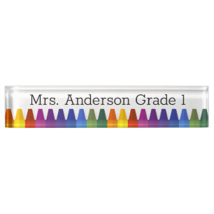 Crayons colorés Personnalisez la plaque de nom du 